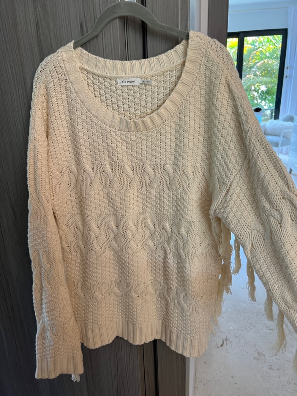NEW! Anthropologie BLU PEPPER fringed sleeve ivory relaxed fit beach sweater M - Picture 4 of 9